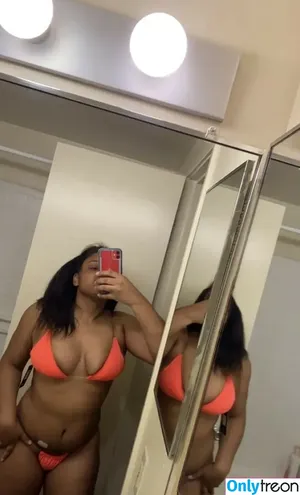 Highoffofkyla / bustyfunwithskyla nude photo #0006