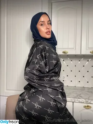 Hijab / arabiano / hijabi_bloggers nude photo #0021