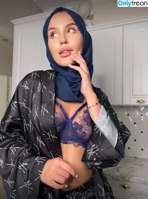 Hijab / arabiano / hijabi_bloggers nude photo #0022