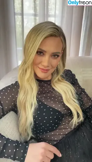 Hilary Duff / hilaryduff / kylanharv nude photo #0170