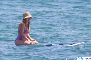 Hilary Duff / hilaryduff / kylanharv nude photo #0314