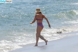 Hilary Duff / hilaryduff / kylanharv nude photo #0323