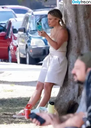 Hilary Duff / hilaryduff / kylanharv nude photo #0445