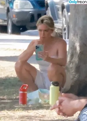 Hilary Duff / hilaryduff / kylanharv nude photo #0460