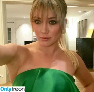Hilary Duff / hilaryduff / kylanharv nude photo #0496