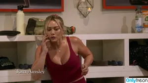 Hilary Duff / hilaryduff / kylanharv nude photo #0552