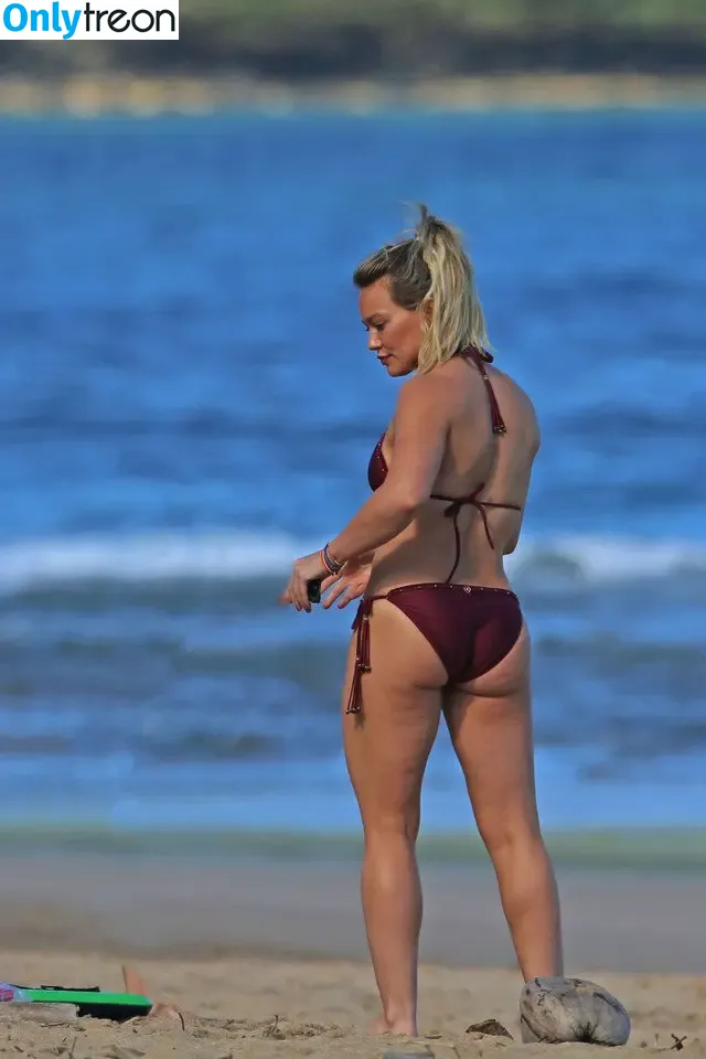 Hilary Duff nude photo #0058 (hilaryduff / kylanharv)