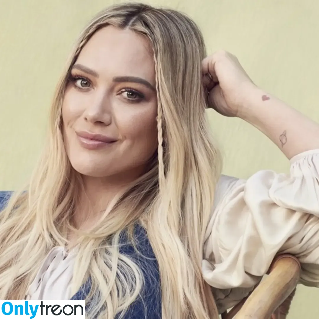 Hilary Duff nude photo #0065 (hilaryduff / kylanharv)