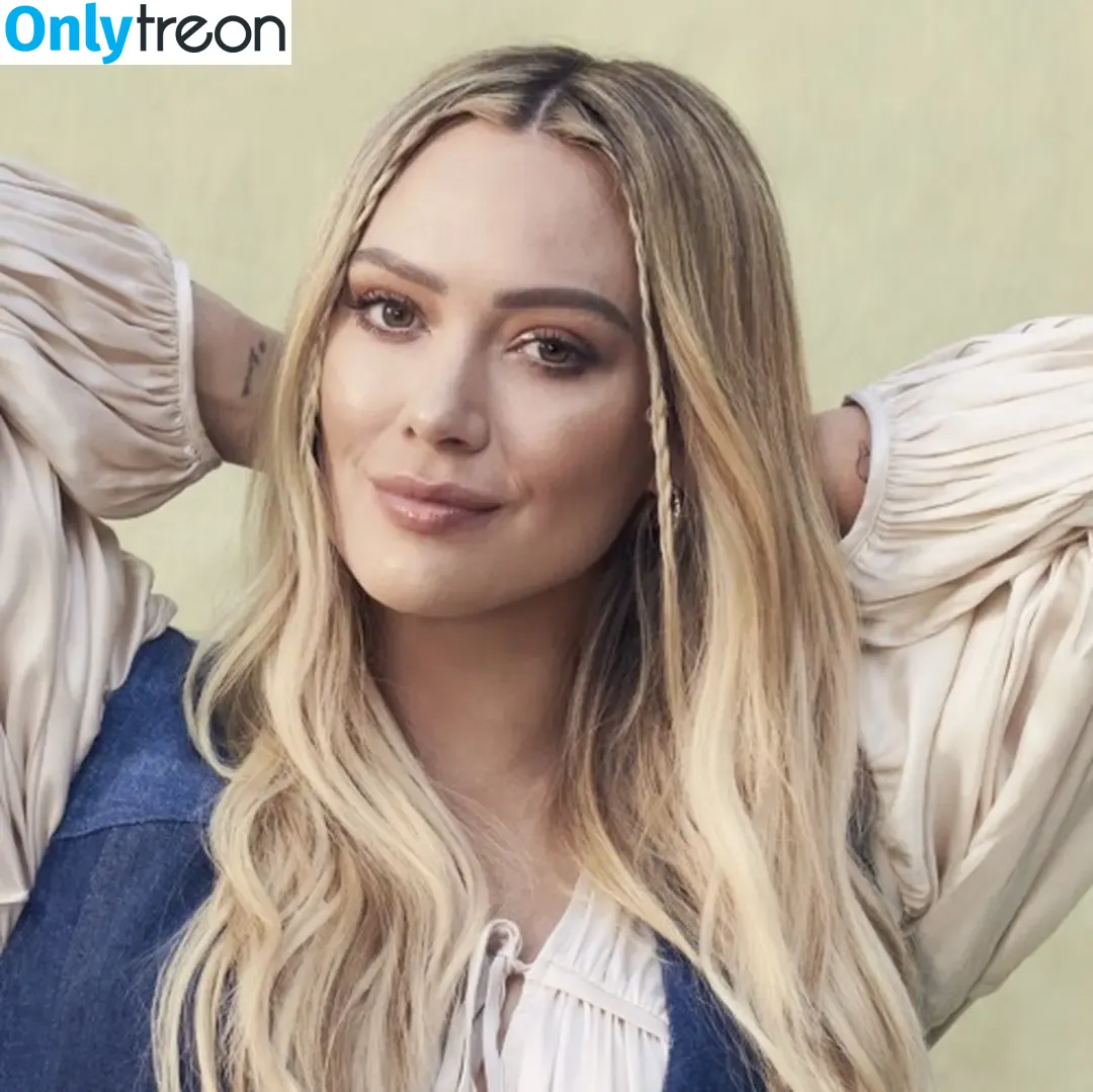 Hilary Duff nude photo #0067 (hilaryduff / kylanharv)