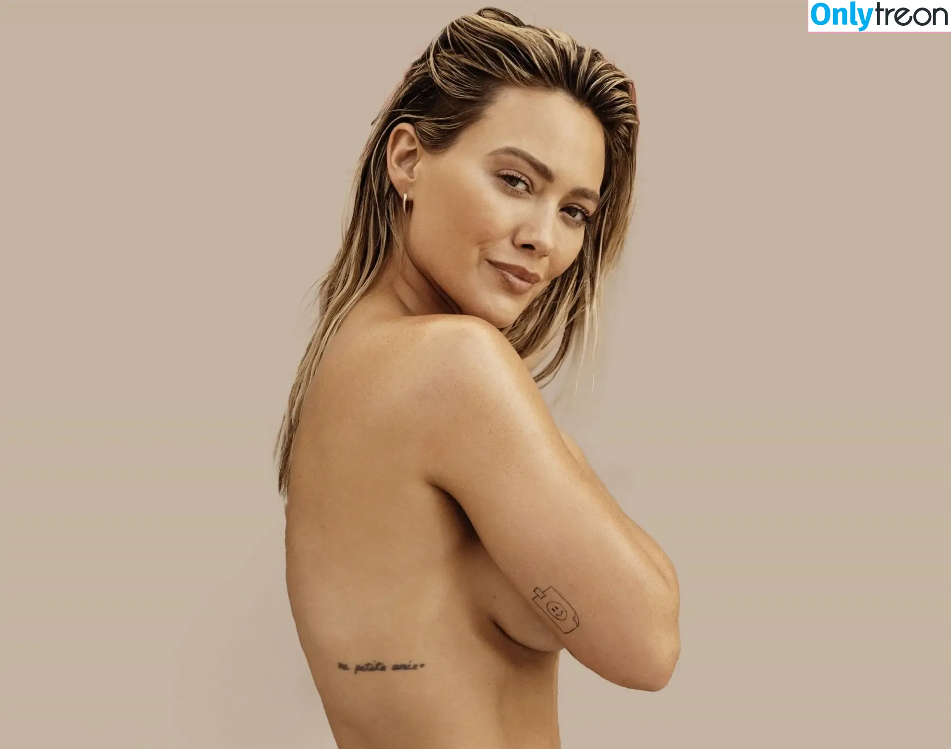 Hilary Duff nude photo #0250 (hilaryduff / kylanharv)