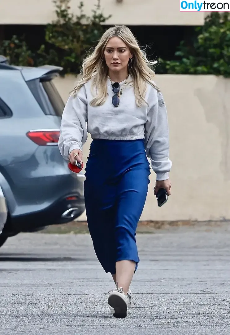 Hilary Duff nude photo #0405 (hilaryduff / kylanharv)