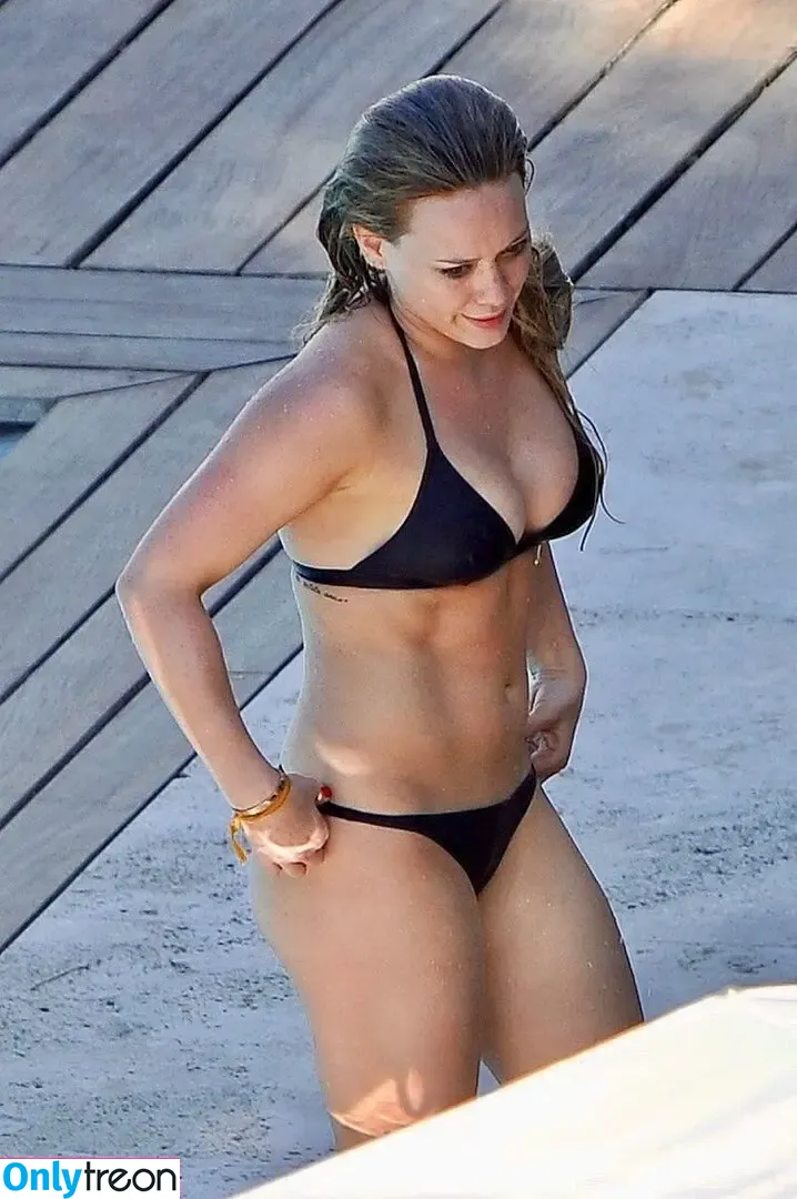 Hilary Duff nude photo #0423 (hilaryduff / kylanharv)