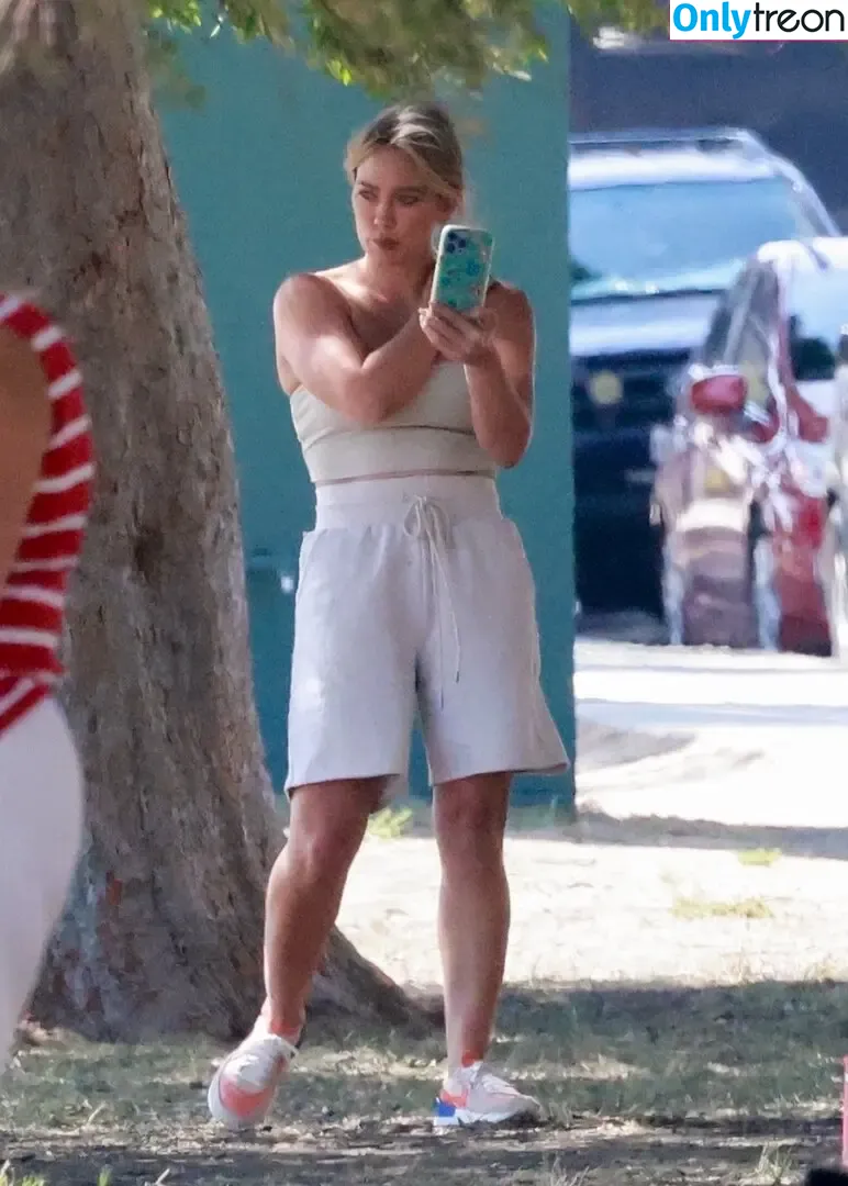 Hilary Duff nude photo #0456 (hilaryduff / kylanharv)