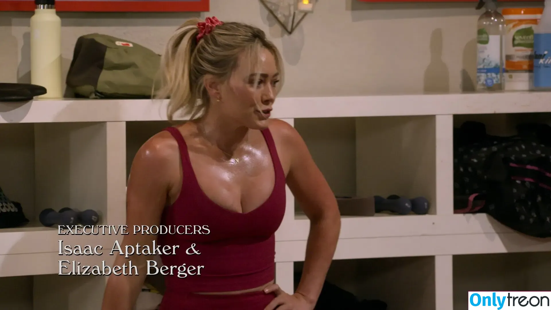 Hilary Duff nude photo #0560 (hilaryduff / kylanharv)