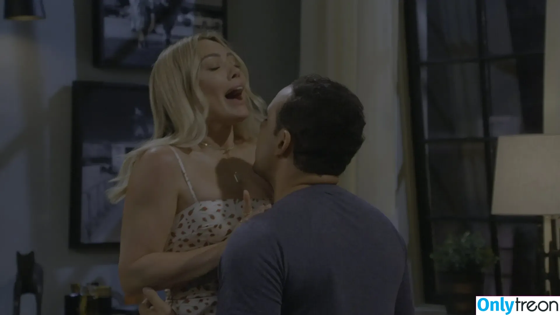 Hilary Duff nude photo #0647 (hilaryduff / kylanharv)
