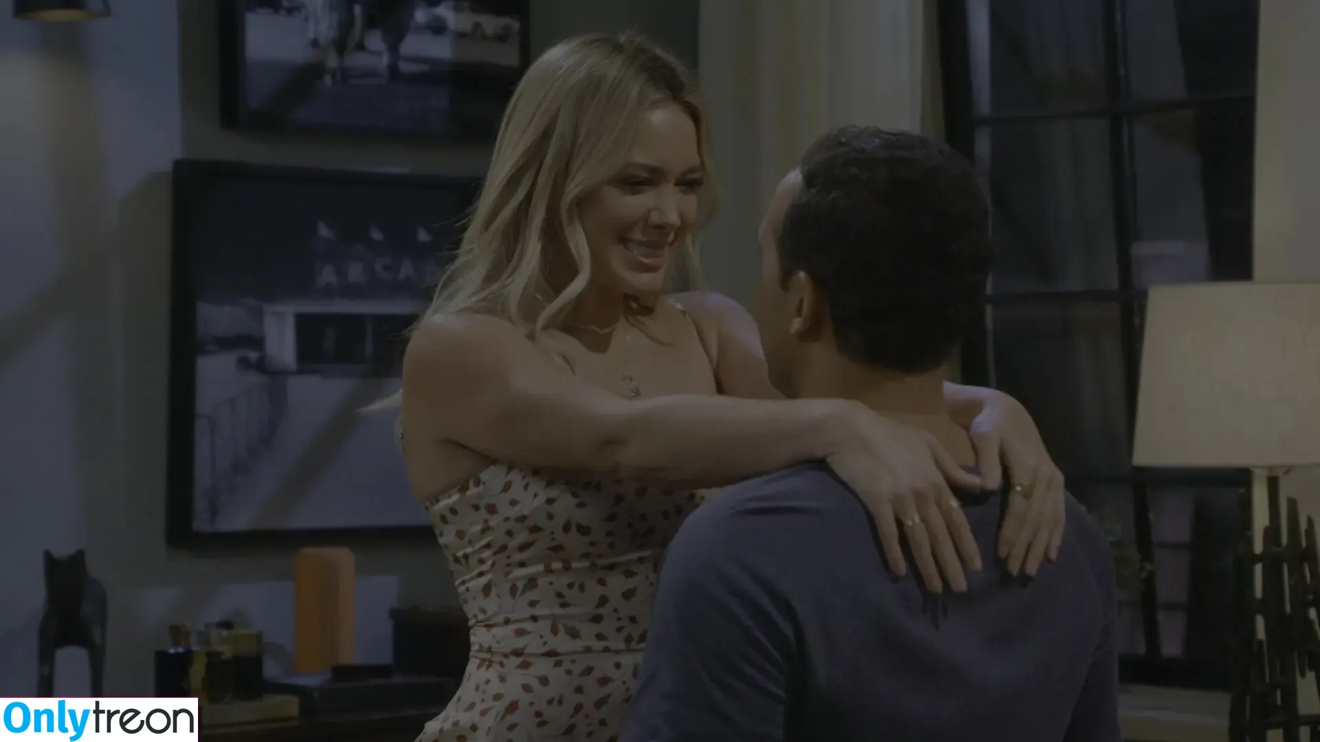 Hilary Duff nude photo #0649 (hilaryduff / kylanharv)