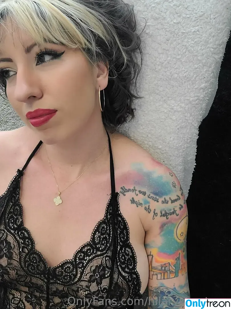 hilaryksantana nude photo #0014 (hillarylacalentana)