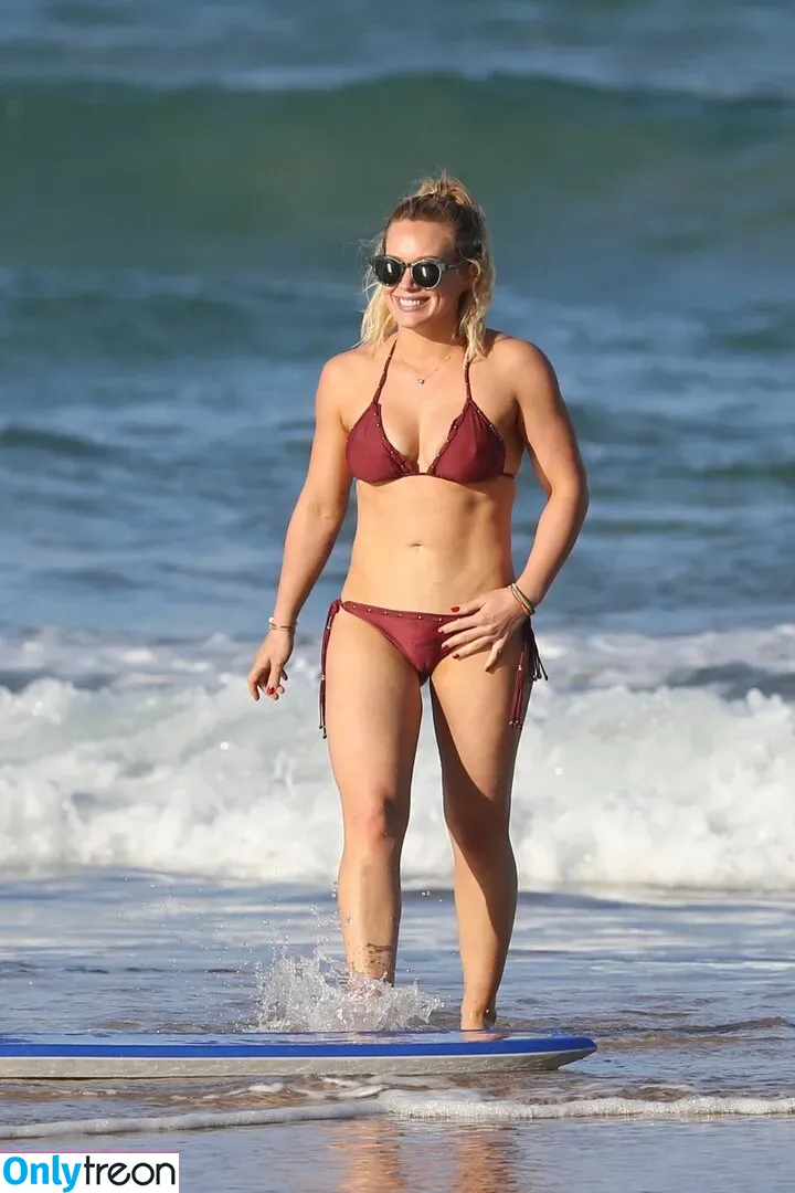 Hillary Duff nude photo #0039 (hilaryduff)