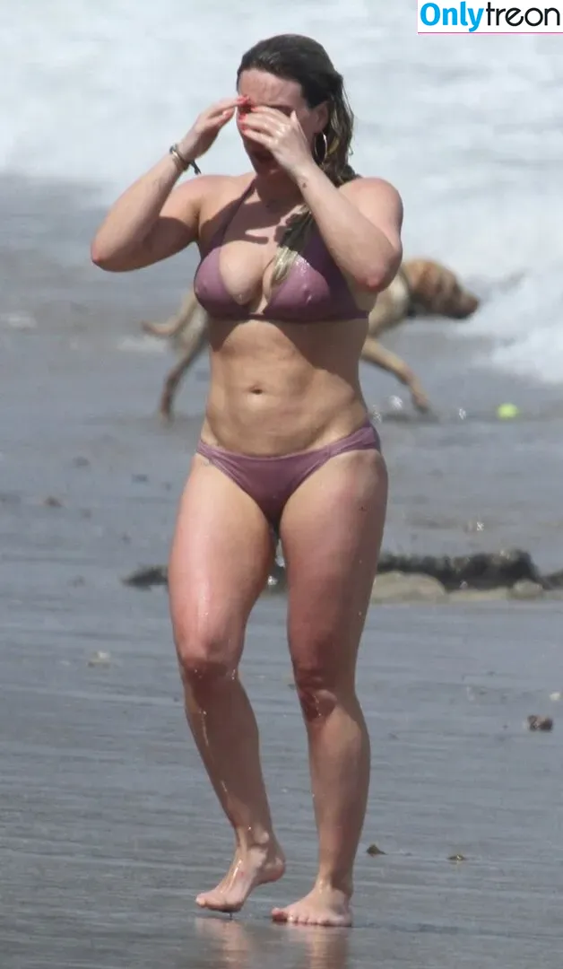 Hillary Duff nude photo #0040 (hilaryduff)