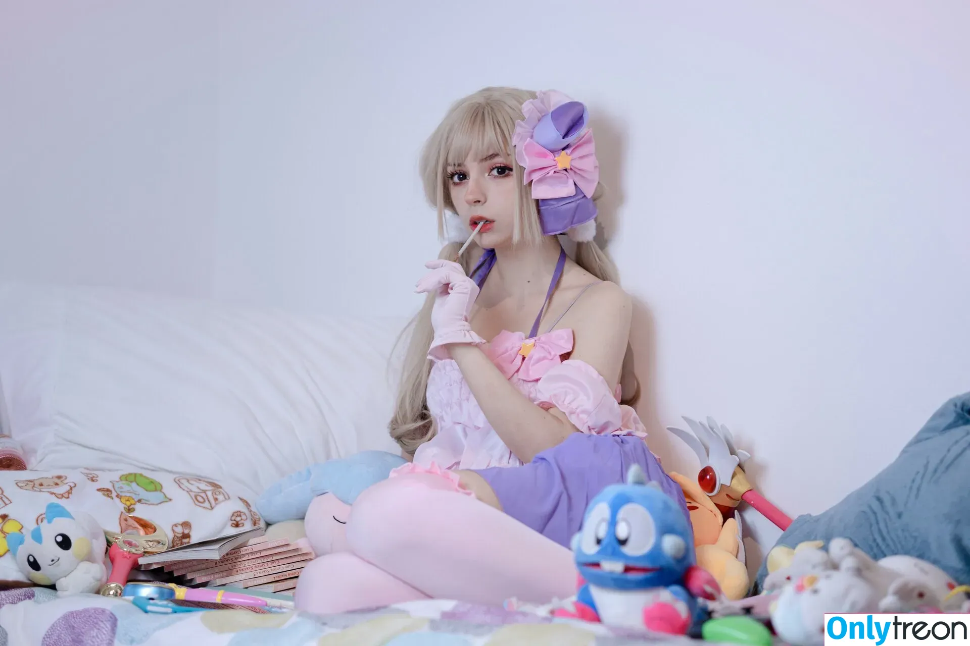 Himeecosplay nude photo #0145 (Himee.lily)