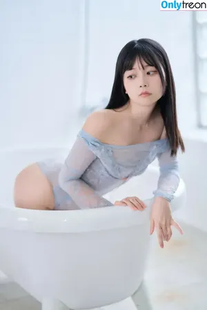 Hinaki335 nude photo #0031