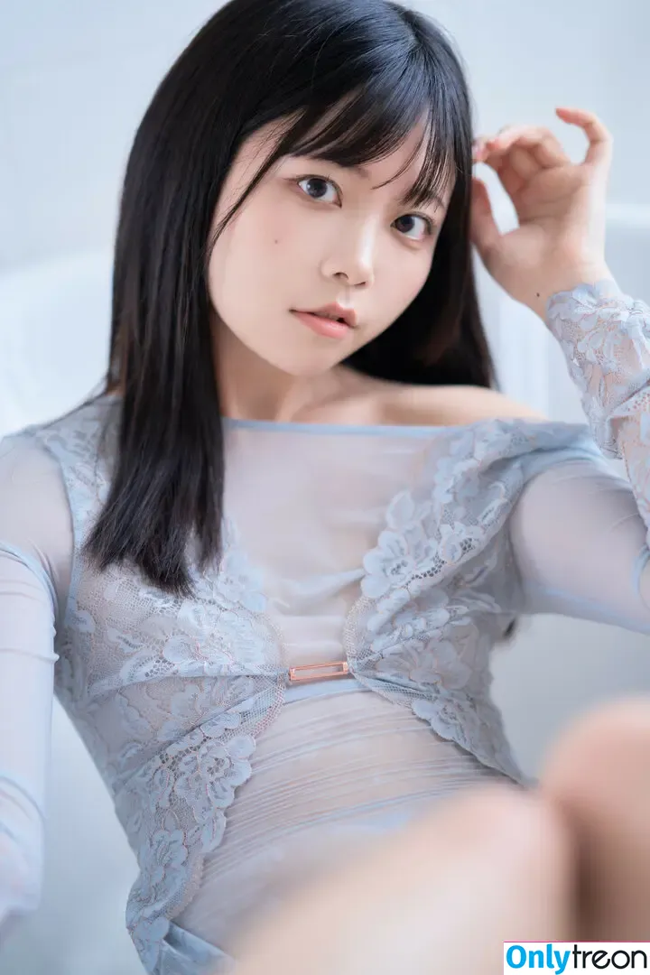 Hinaki335 nude photo #0012 (Hinaki335)