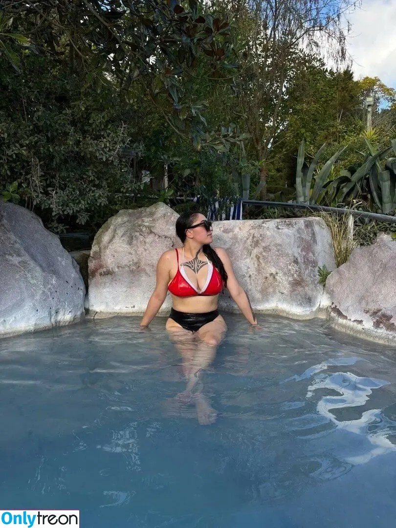 Hinemaori nude photo #0067 (Hinemoa Karaitiana / hinemaori987 / hinemori2)