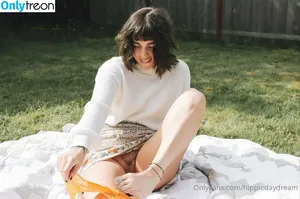 hippiedaydream / littlehippiedaydream nude photo #0012