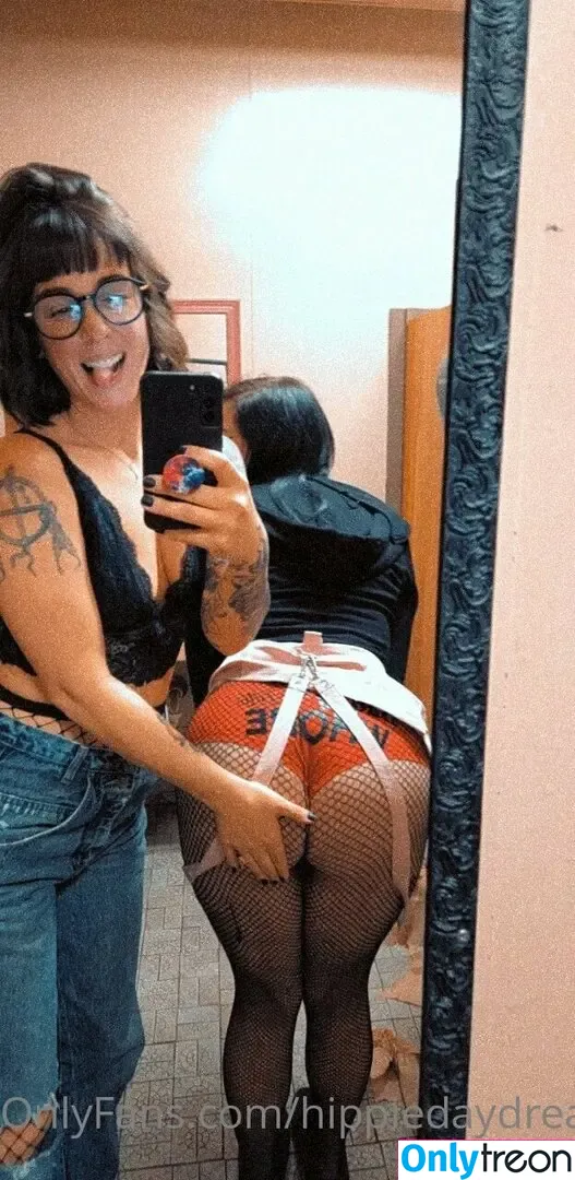 hippiedaydream nude photo #0008 (littlehippiedaydream)