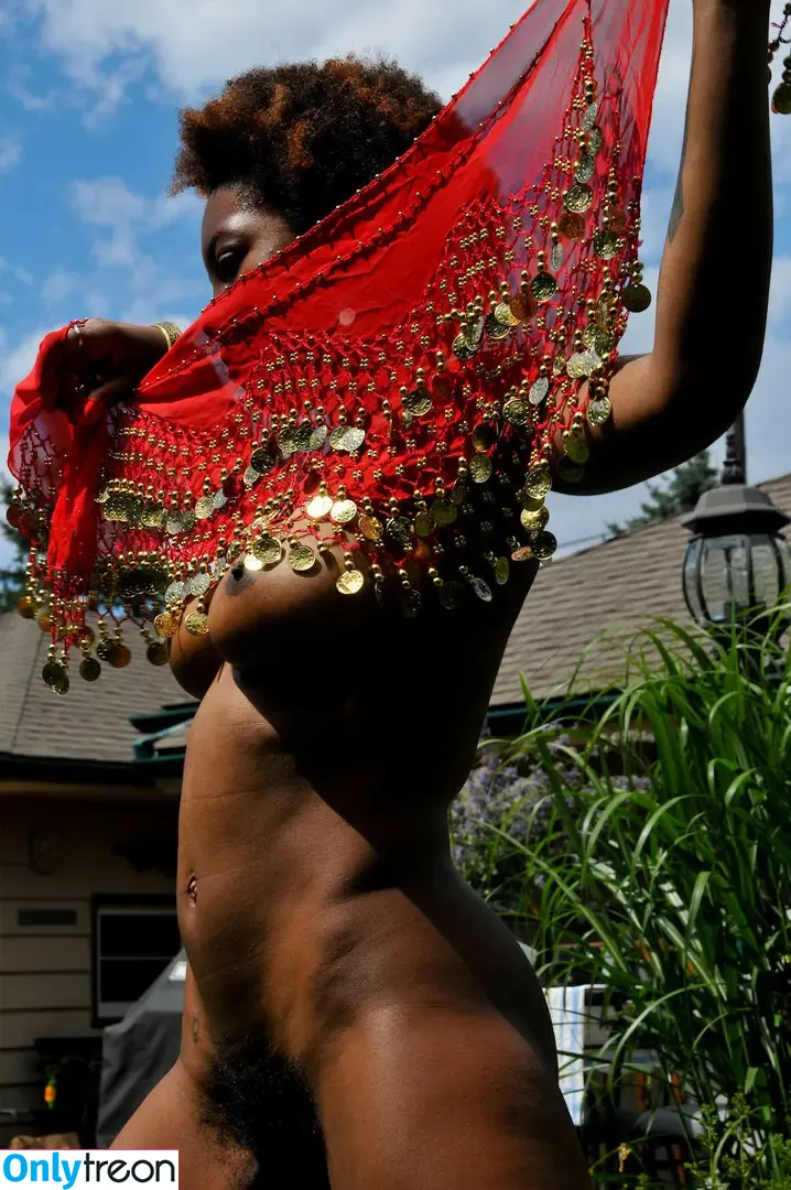 HippieGoddess nude photo #0048 (hippie___goddess / hippiegoddess69)