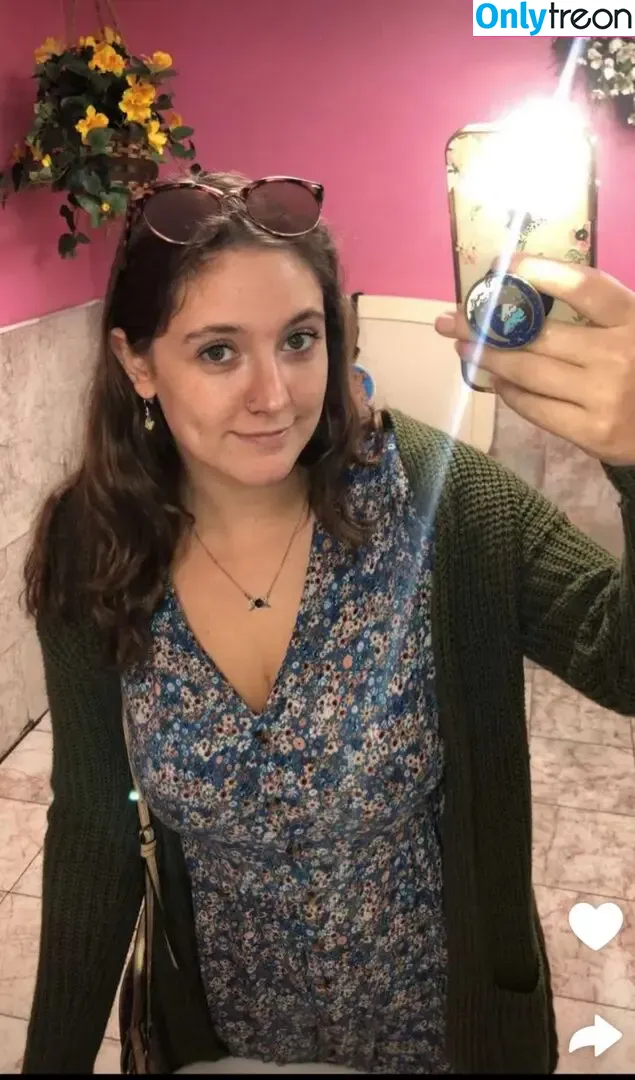 Hippiehaleyy nude photo #0002 (hippiehaley)