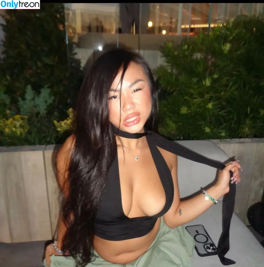 hisliastar nude photo #0002 (chopwayy)
