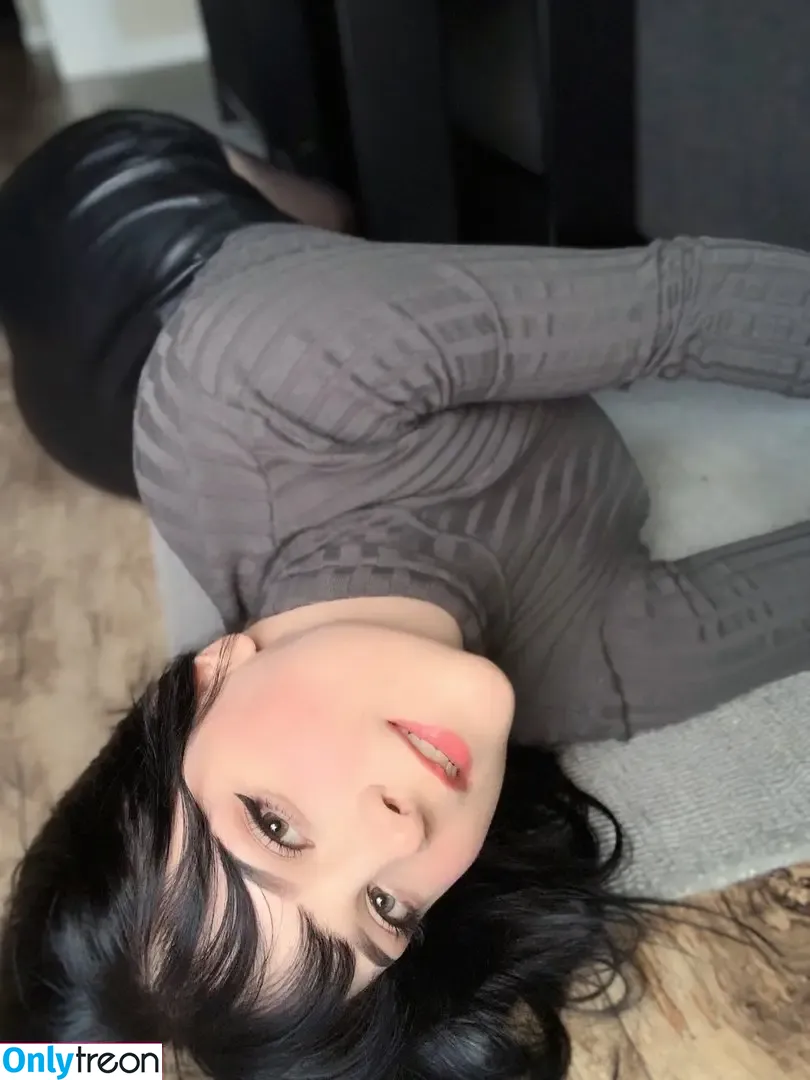 Hiso Neko nude photo #0139 (hiso.neko / hiso_neko / hisoneko)