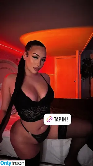 Hispanic / Latina Women / dianaMriveraa / dianamrivera_ / dianariveraa nude photo #0903