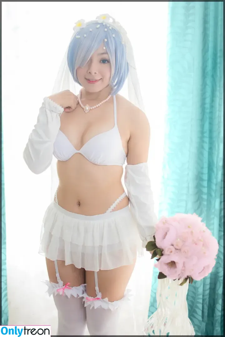 Hitomi Locks nude photo #0103 (hitomi_locks / hitomi_locksofficial)
