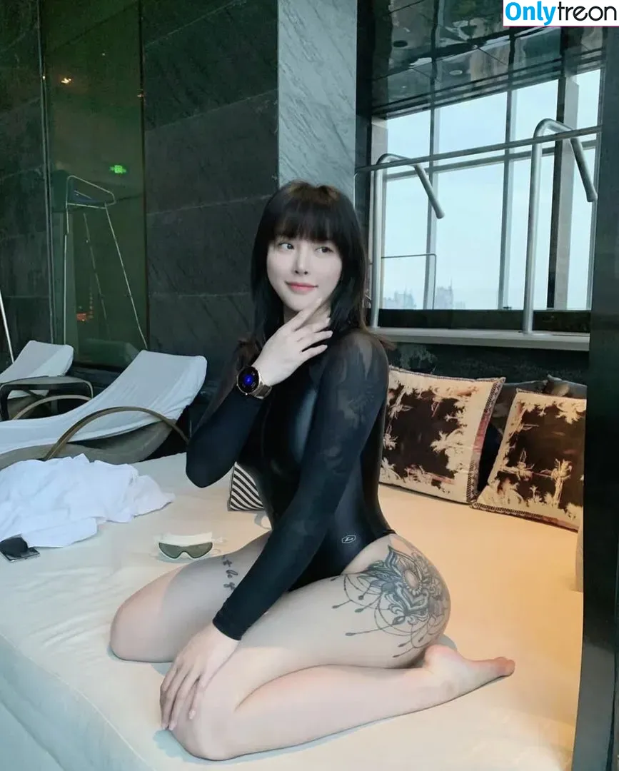 Hitomi Songyuxin nude photo #0049 (Lindsay78690789 / i_am_hitomi_1994)