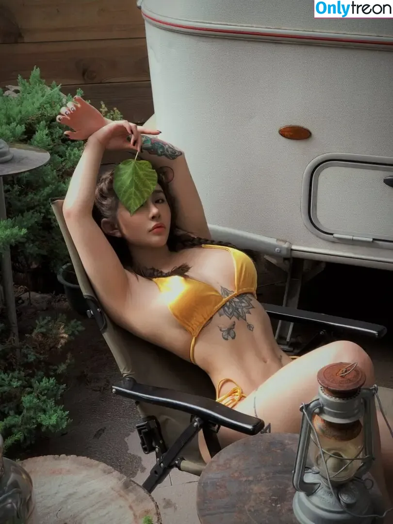 Hitomi Songyuxin nude photo #0741 (Lindsay78690789 / i_am_hitomi_1994)