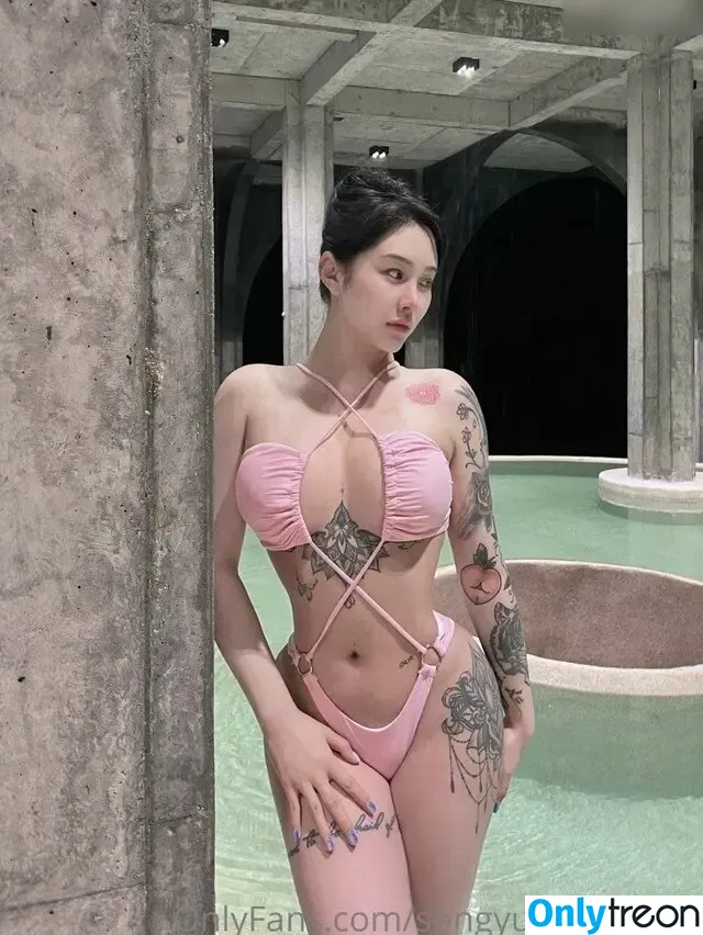 Hitomi Songyuxin nude photo #0789 (Lindsay78690789 / i_am_hitomi_1994)