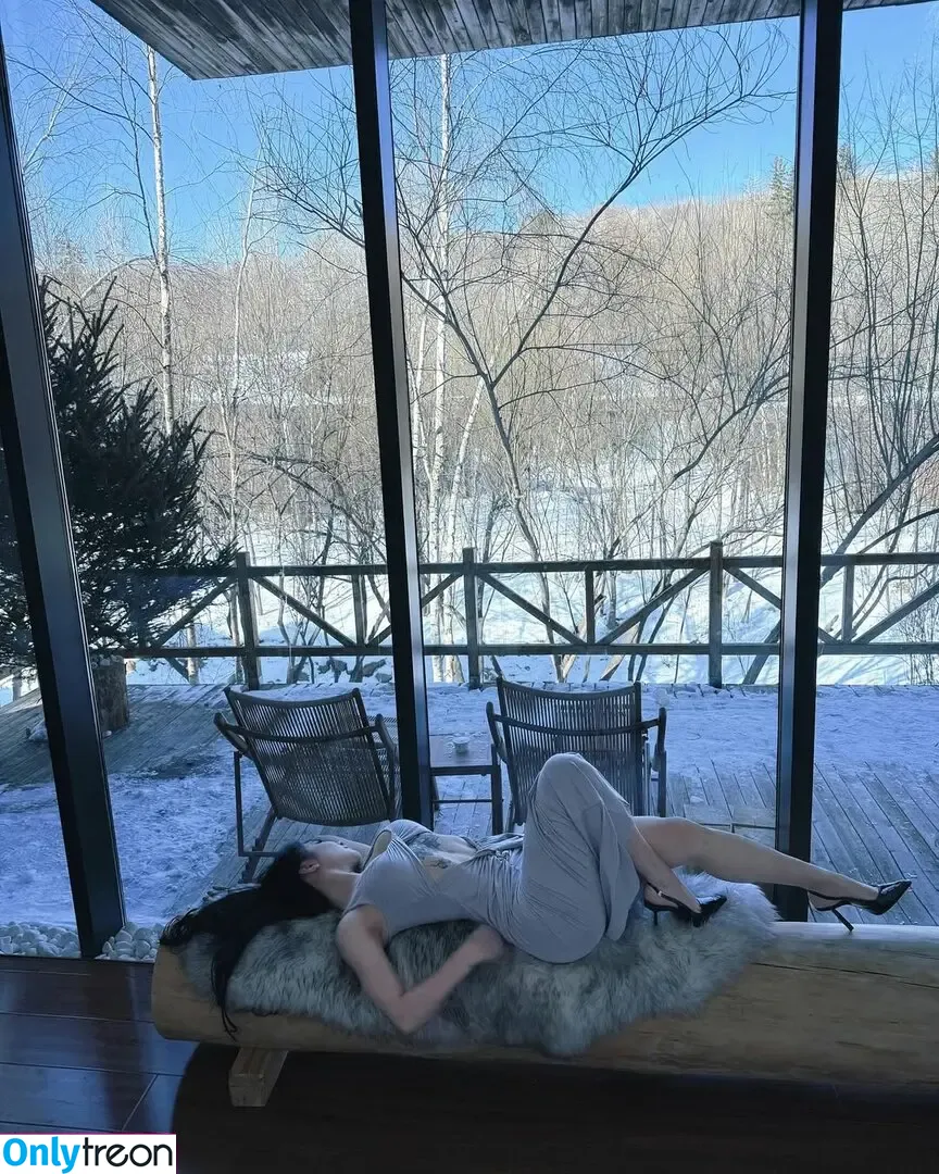 Hitomi Songyuxin nude photo #1134 (Lindsay78690789 / i_am_hitomi_1994)