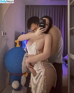 Hoàng Nhân Linh Chi / hoangnhanlinhchii nude photo #0178