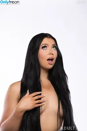  nude photo #0005