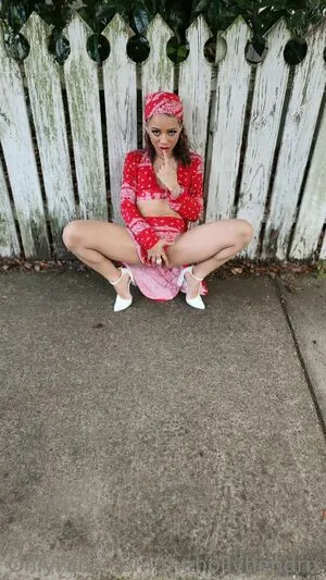 Holly Hendrix / hollyhendrix_ / hollyhendrixofficial nude photo #0015