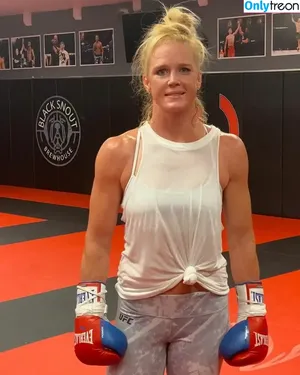 Holly Holm / hollyholm nude photo #0240