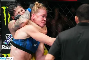 Holly Holm / hollyholm nude photo #0257