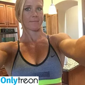Holly Holm / hollyholm nude photo #0262