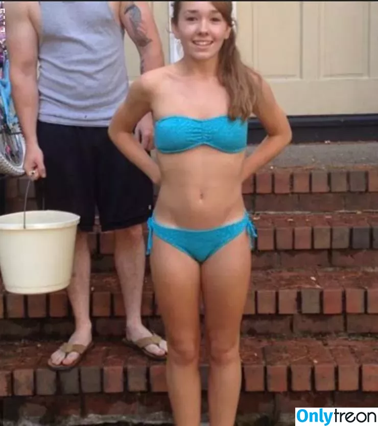 Holly Taylor nude photo #0003 (actress / holly_taylor / hollytaylor97 / lilydarling)