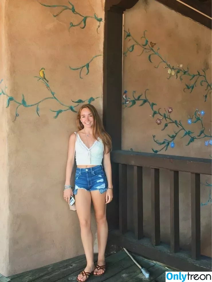 Holly Taylor nude photo #0004 (actress / holly_taylor / hollytaylor97 / lilydarling)