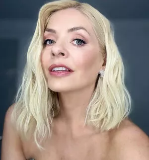 Holly Willoughby / hollywilloughby nude photo #0443
