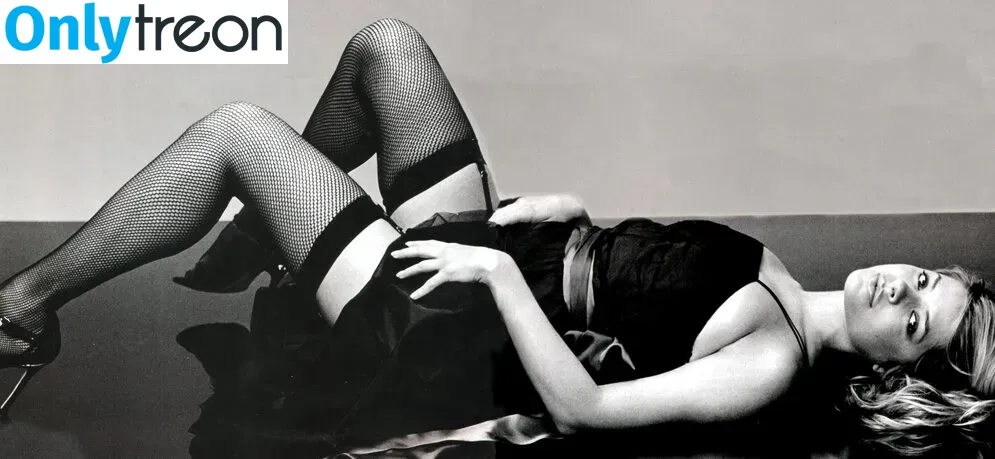 Holly Willoughby nude photo #0010 (hollywilloughby)