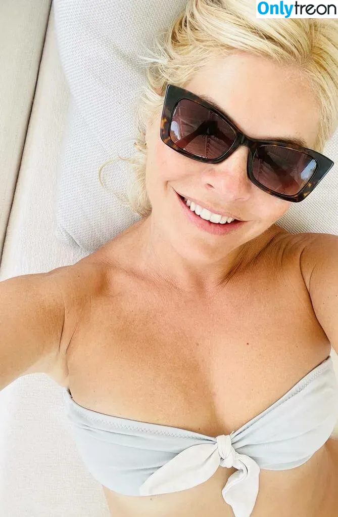 Holly Willoughby nude photo #0066 (hollywilloughby)